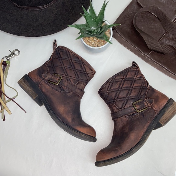 Lucky Brand Shoes - Lucky Brand boho quilted leather booties size 8, distressed look, reddish brown